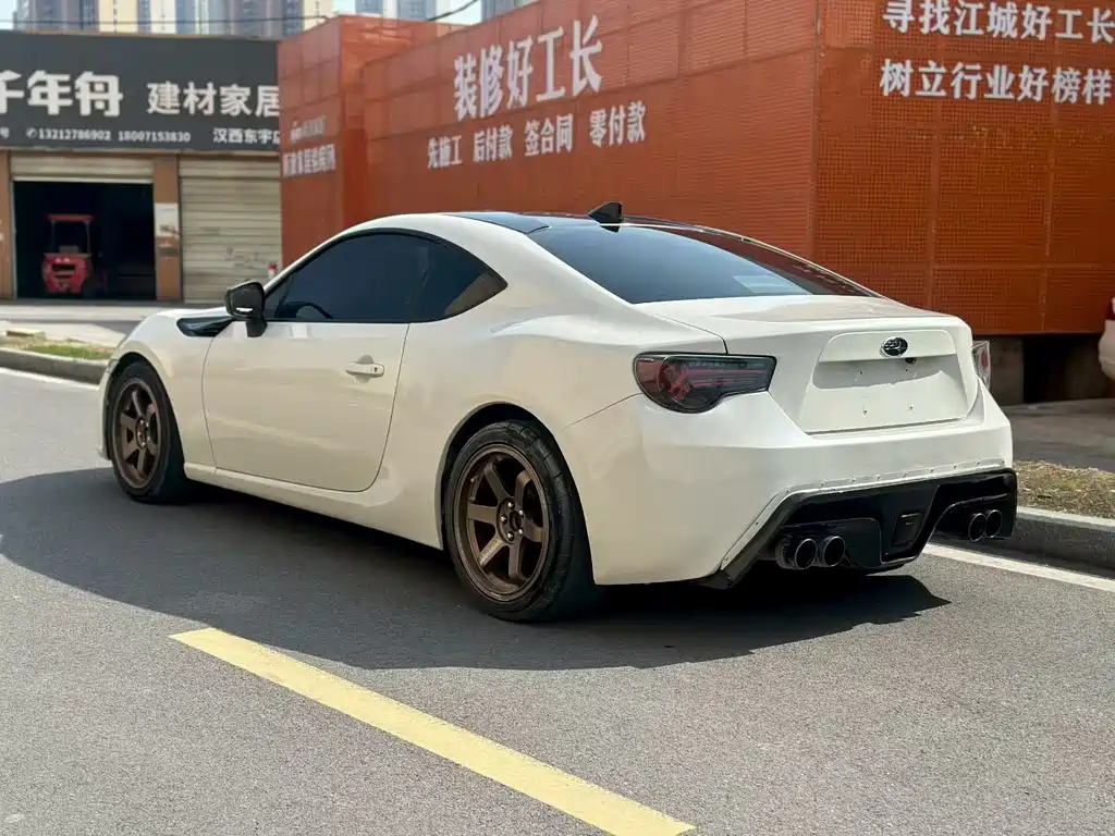 Subaru BRZ — миниатюра 7