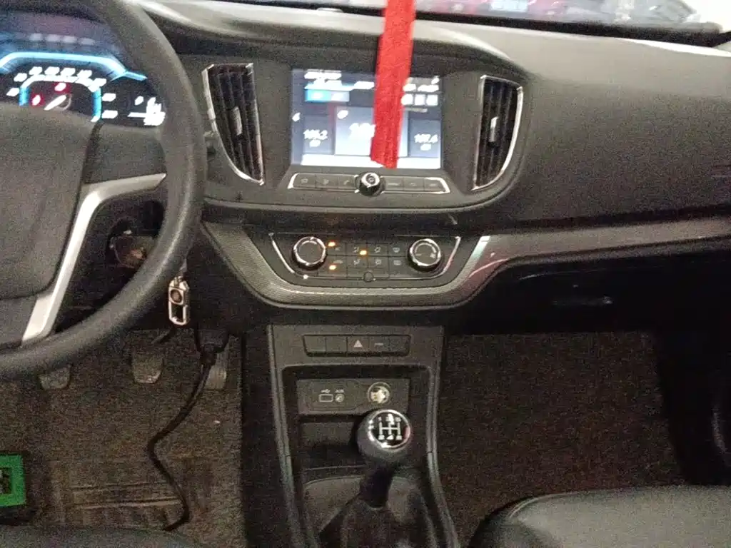 Roewe 360 — миниатюра 13