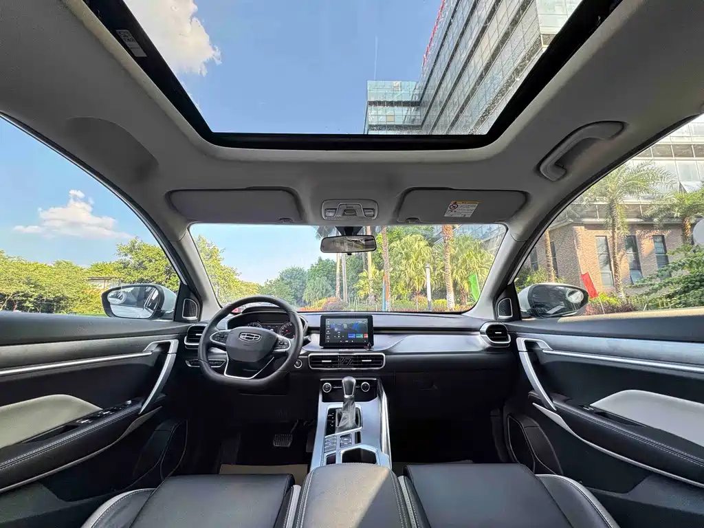 Geely Binyue — миниатюра 8