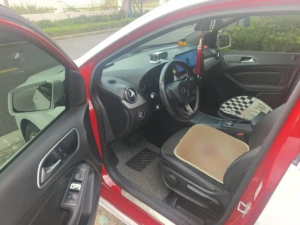 Mercedes-Benz B-Class — миниатюра 14