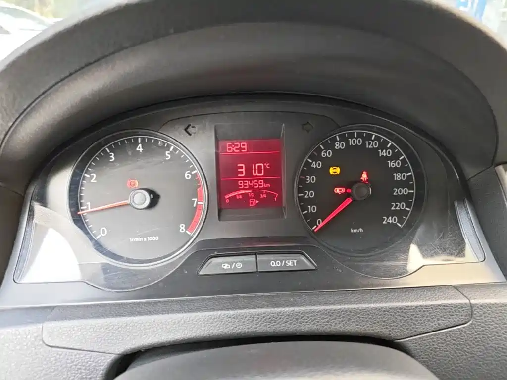 Volkswagen Santana — миниатюра 12