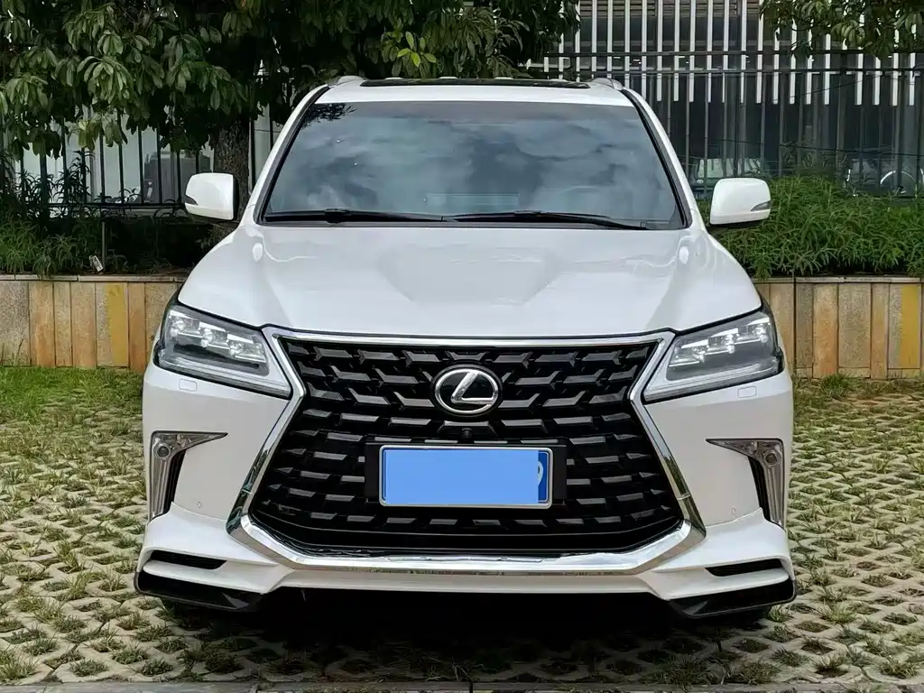 Lexus LX — миниатюра 2