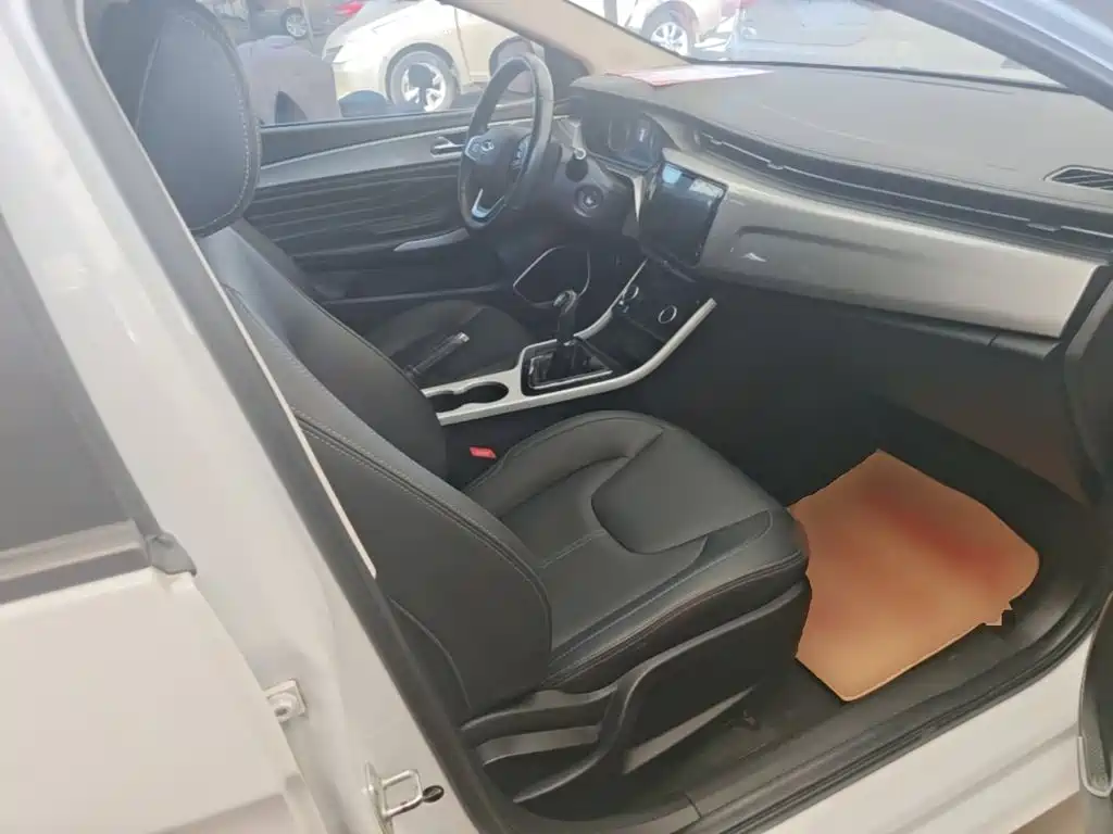Chery Arrizo 5 — миниатюра 25