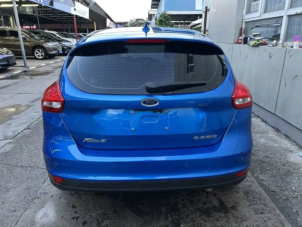 Ford Focus — миниатюра 4