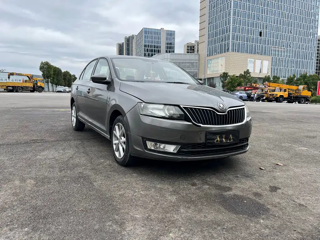 Skoda Rapid — миниатюра 2
