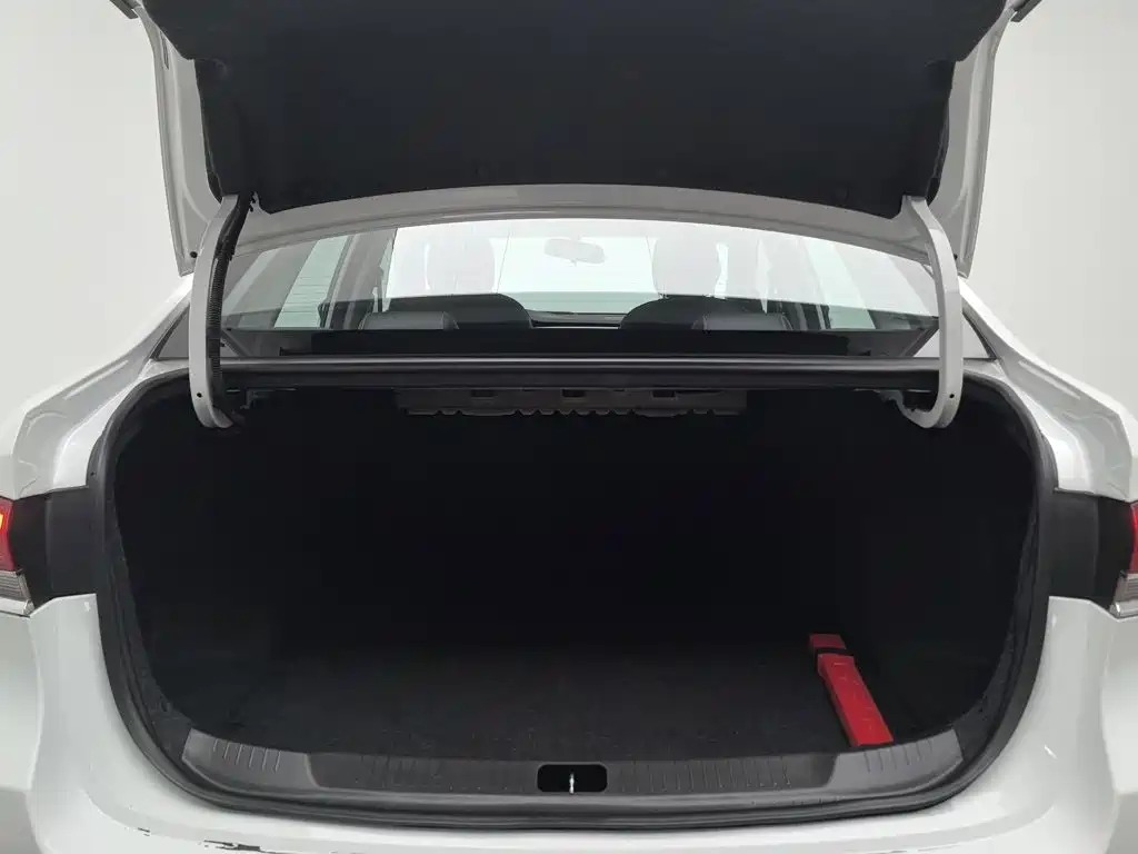 Buick Excelle — миниатюра 16