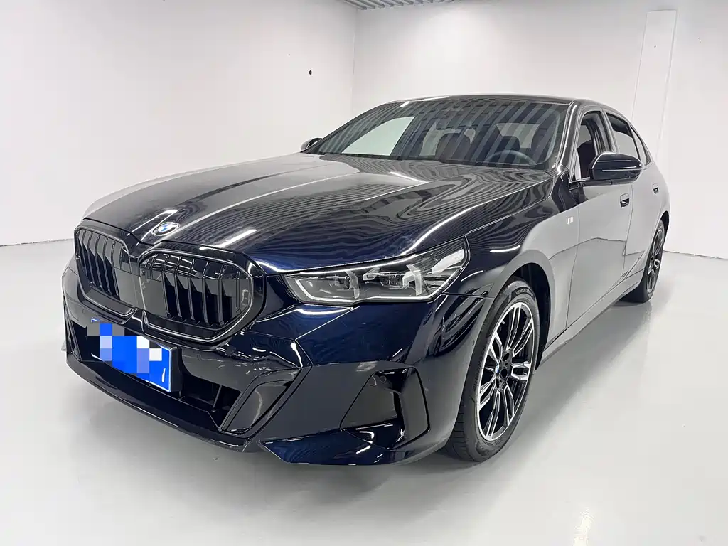 BMW 5 Series 2025 530Li Leading Type M Sport Package
