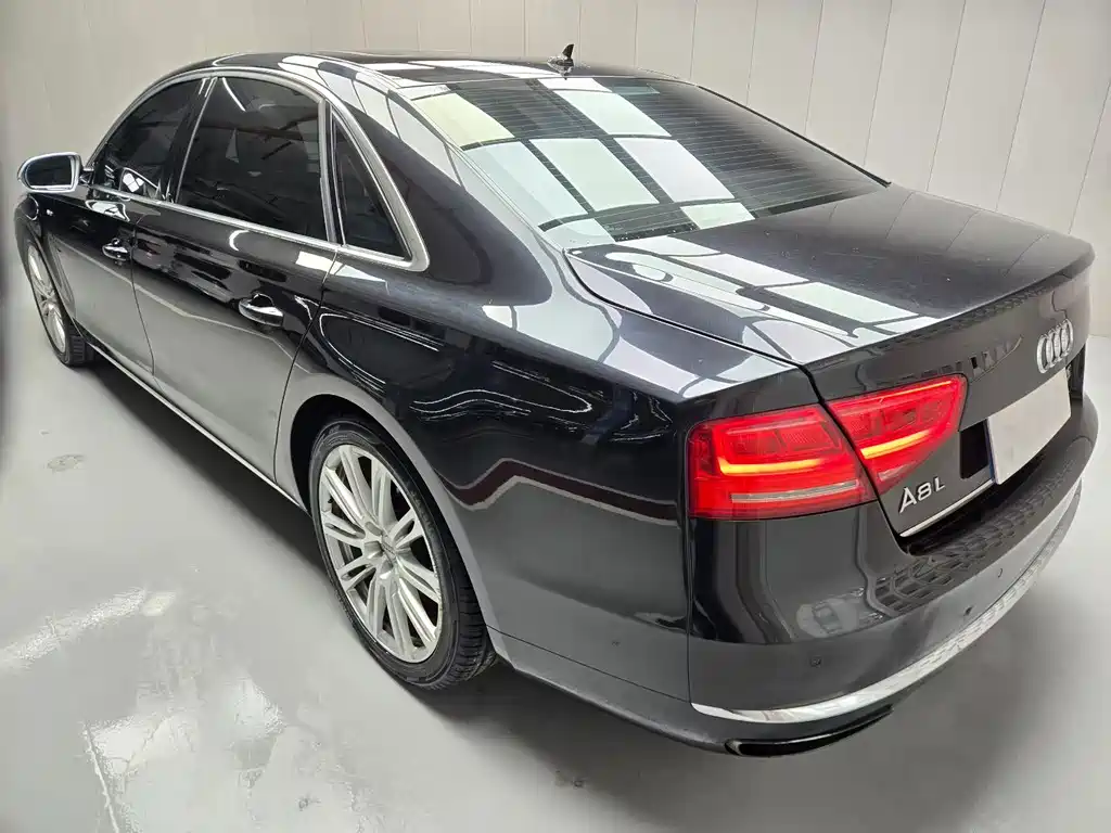 Audi A8 2011 A8L 3.0 TFSI quattro Luxury (245kW