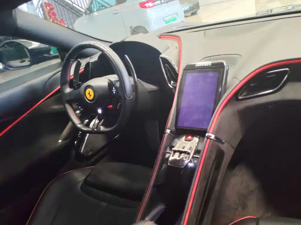 Ferrari Roma 3.9T V8, фото 8