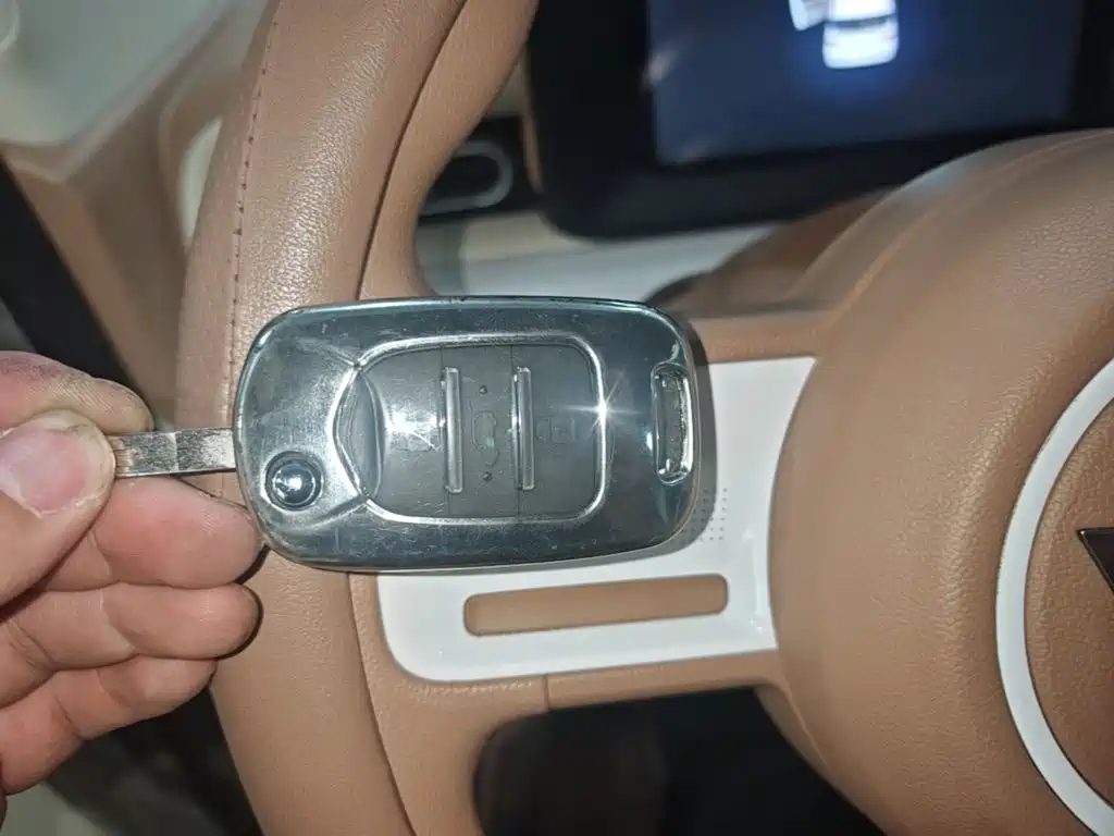 Wuling MINIEV — миниатюра 9