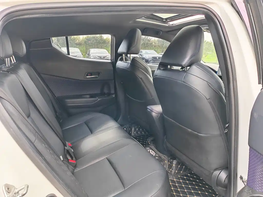 Toyota C-HR — миниатюра 10