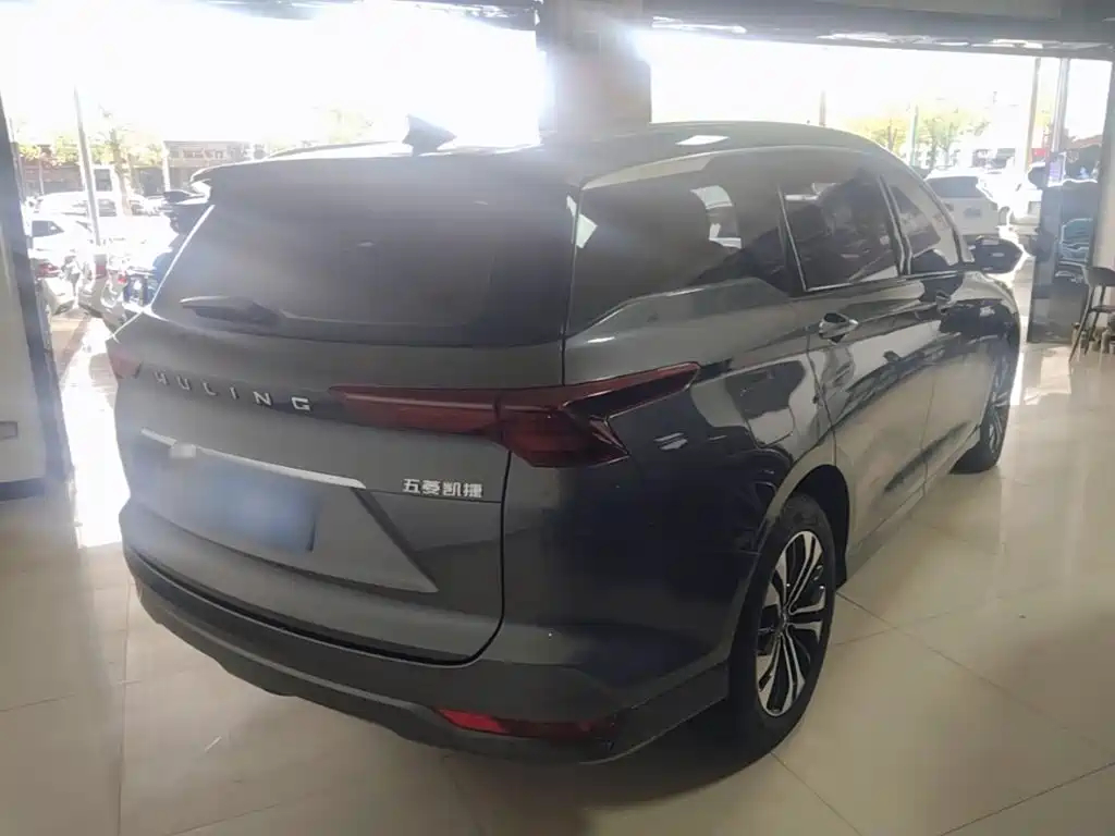 Wuling Victory — миниатюра 7