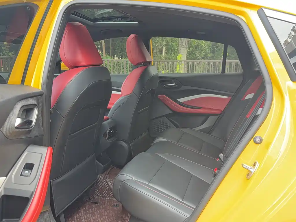 MG MG5 — миниатюра 10