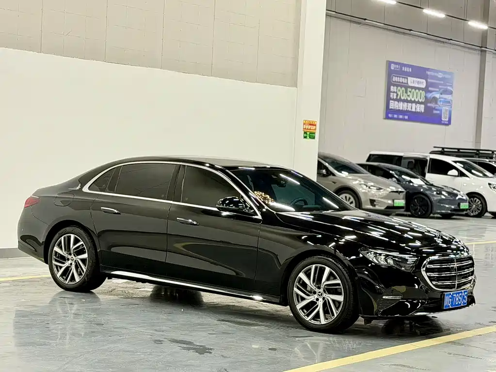 Mercedes-Benz E-Class 2024 — фото 3