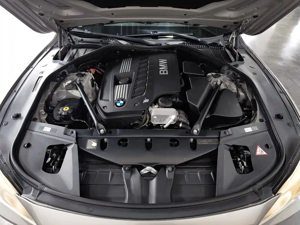 BMW 7 Series — миниатюра 6