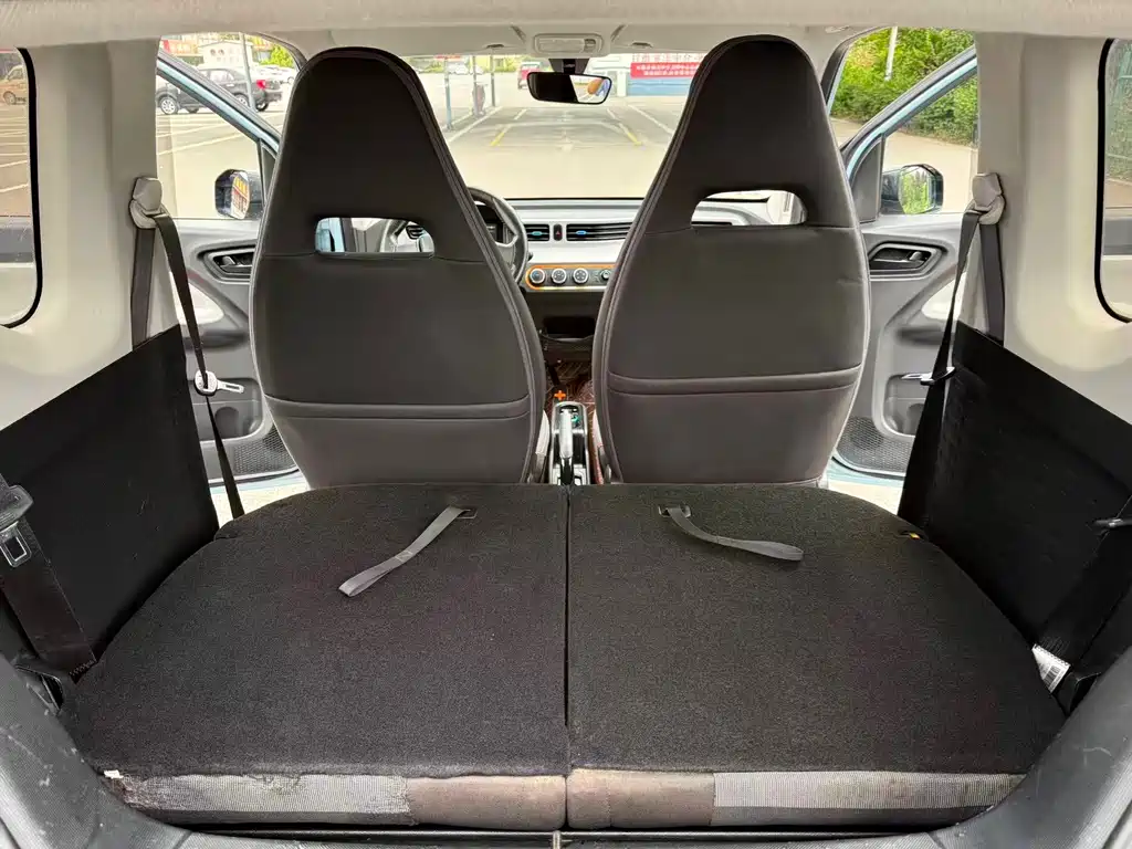 Wuling MINIEV — миниатюра 9