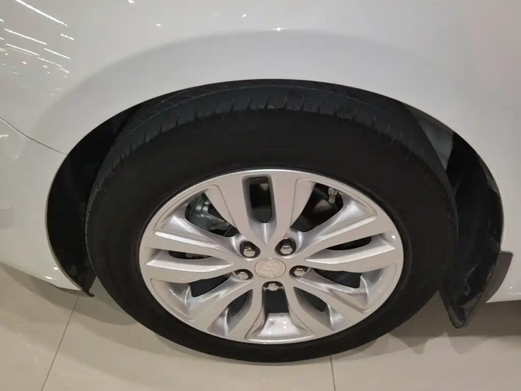 Buick Excelle — миниатюра 23