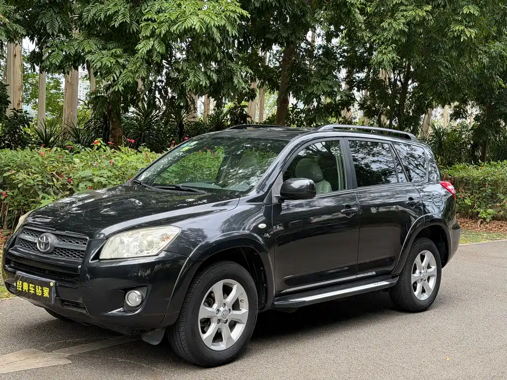 Toyota RAV4 2010