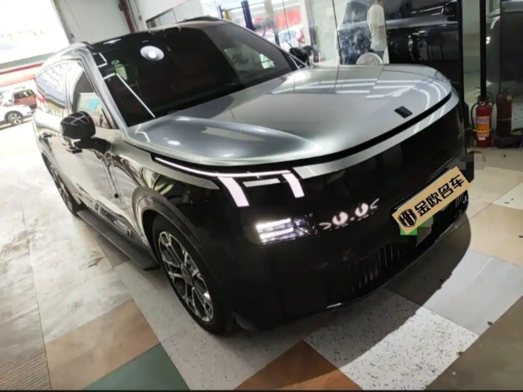 Lynk & Co Рука 900. — миниатюра 2