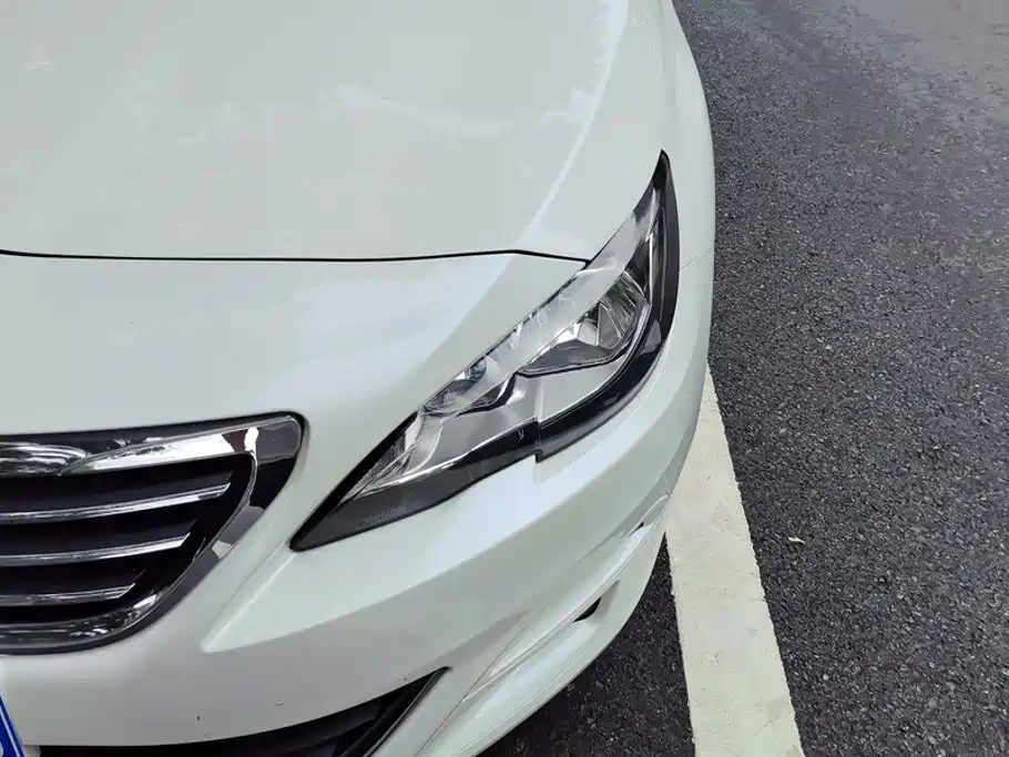 Peugeot 408 — миниатюра 5