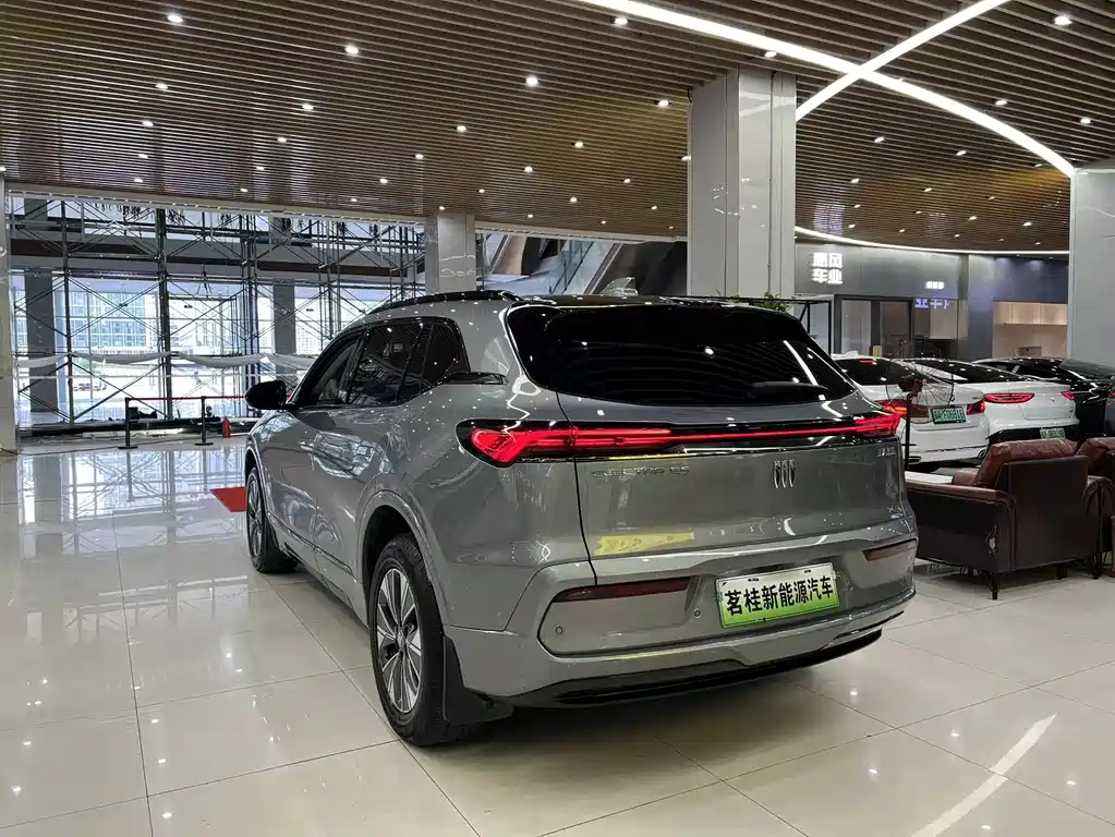 Buick E5 — миниатюра 12