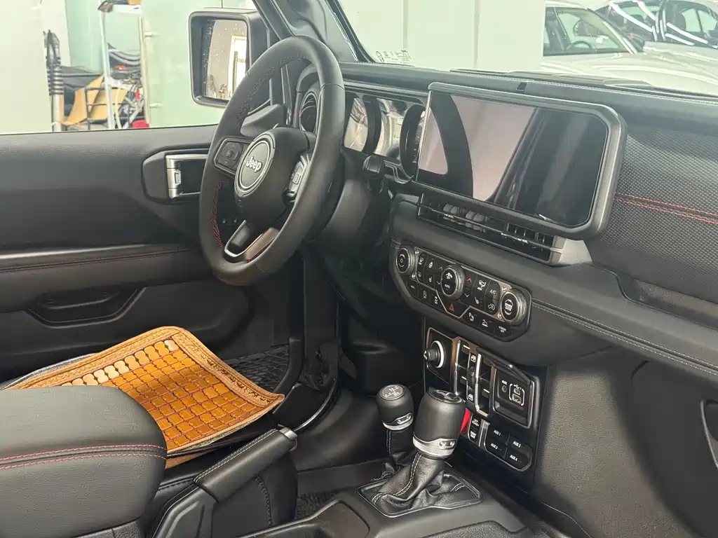 Jeep Wrangler — миниатюра 9
