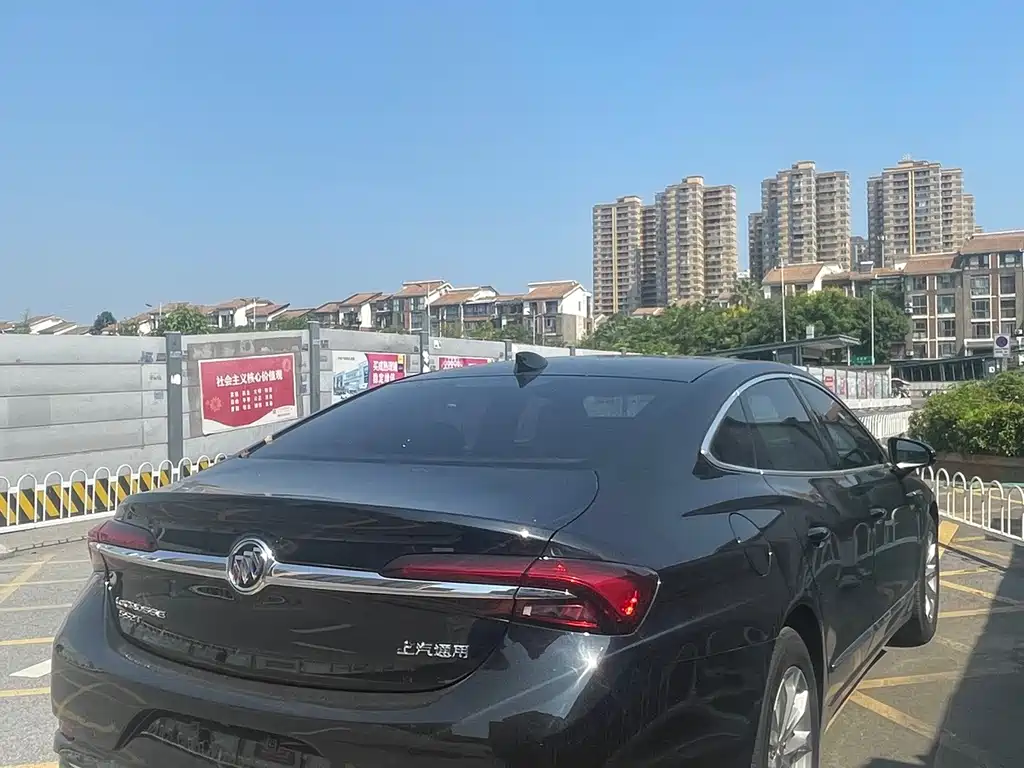 Buick LaCrosse — миниатюра 9