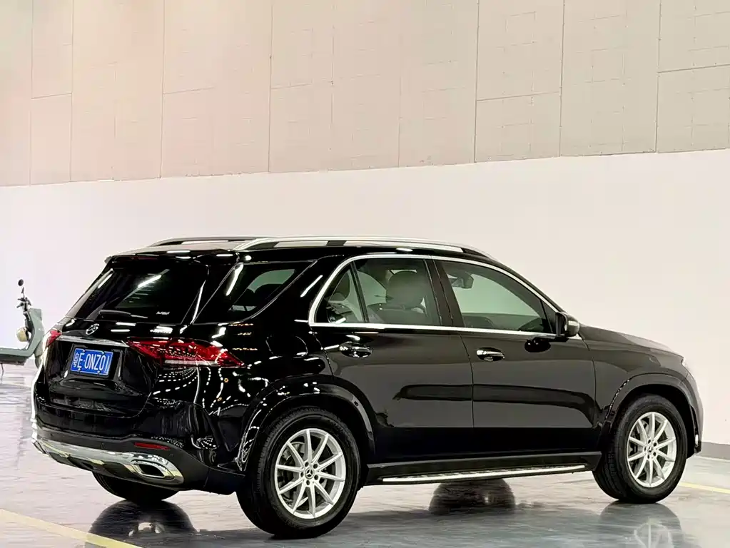 Mercedes-Benz GLE (Import) — миниатюра 11