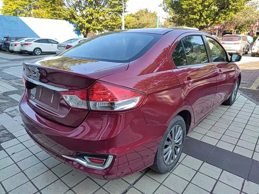 Suzuki Alivio — миниатюра 7