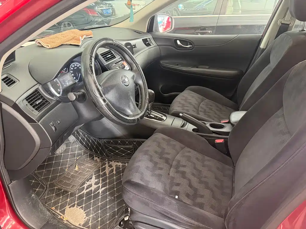 Nissan Tiida — миниатюра 4