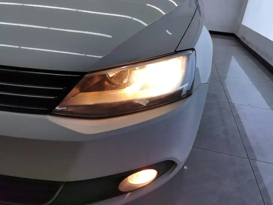 Volkswagen Sagitar — миниатюра 5