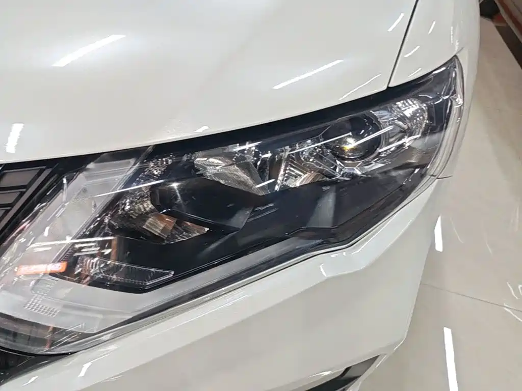 Nissan X-Trail — миниатюра 24
