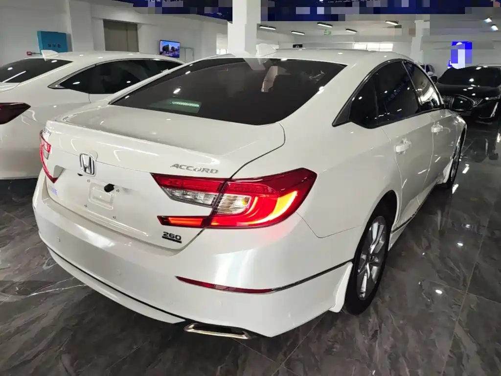 Honda Accord — миниатюра 7