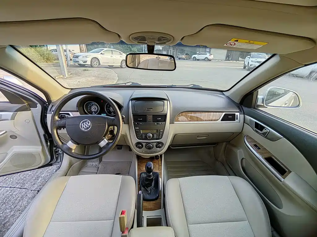 Buick Excelle — миниатюра 9