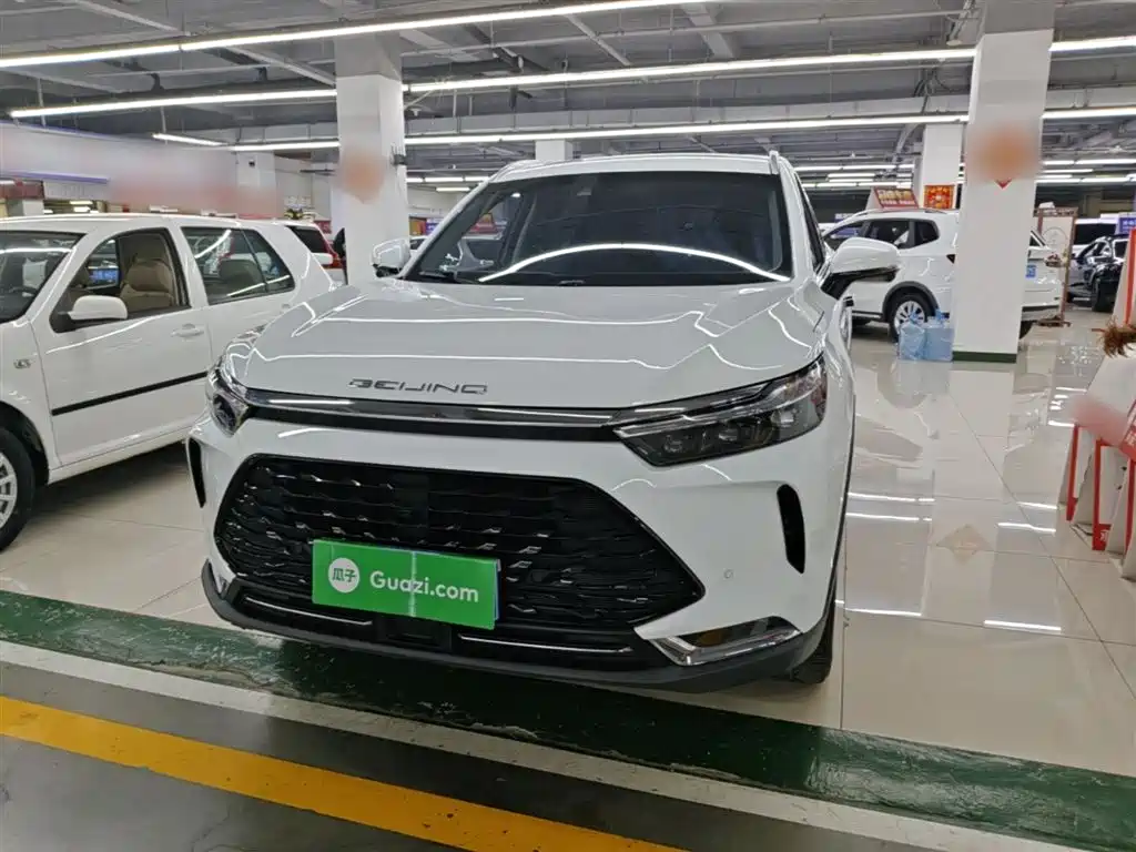 Купить BAIC X7