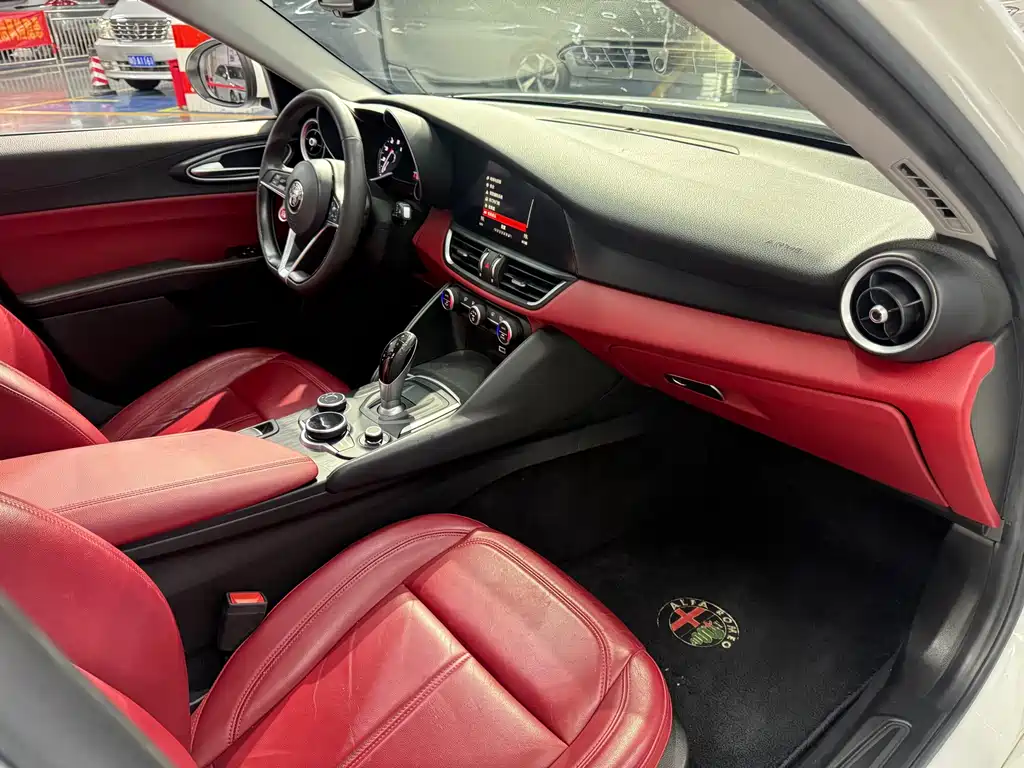 Alfa Romeo Giulia — миниатюра 14