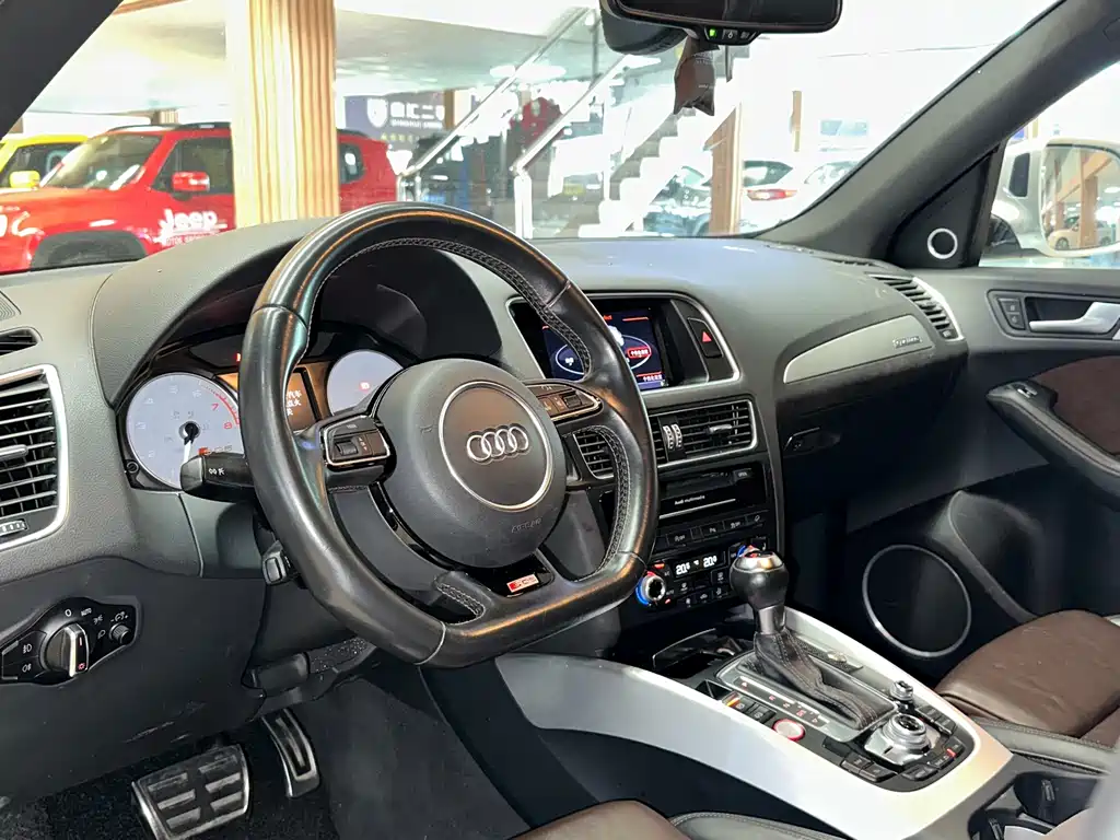 Audi SQ5 — миниатюра 8