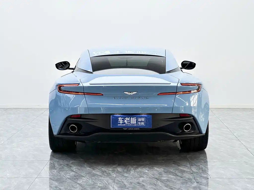 Aston Martin DB11 — миниатюра 5
