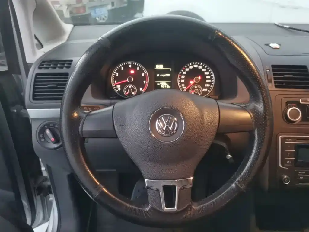 Volkswagen Touran — миниатюра 11