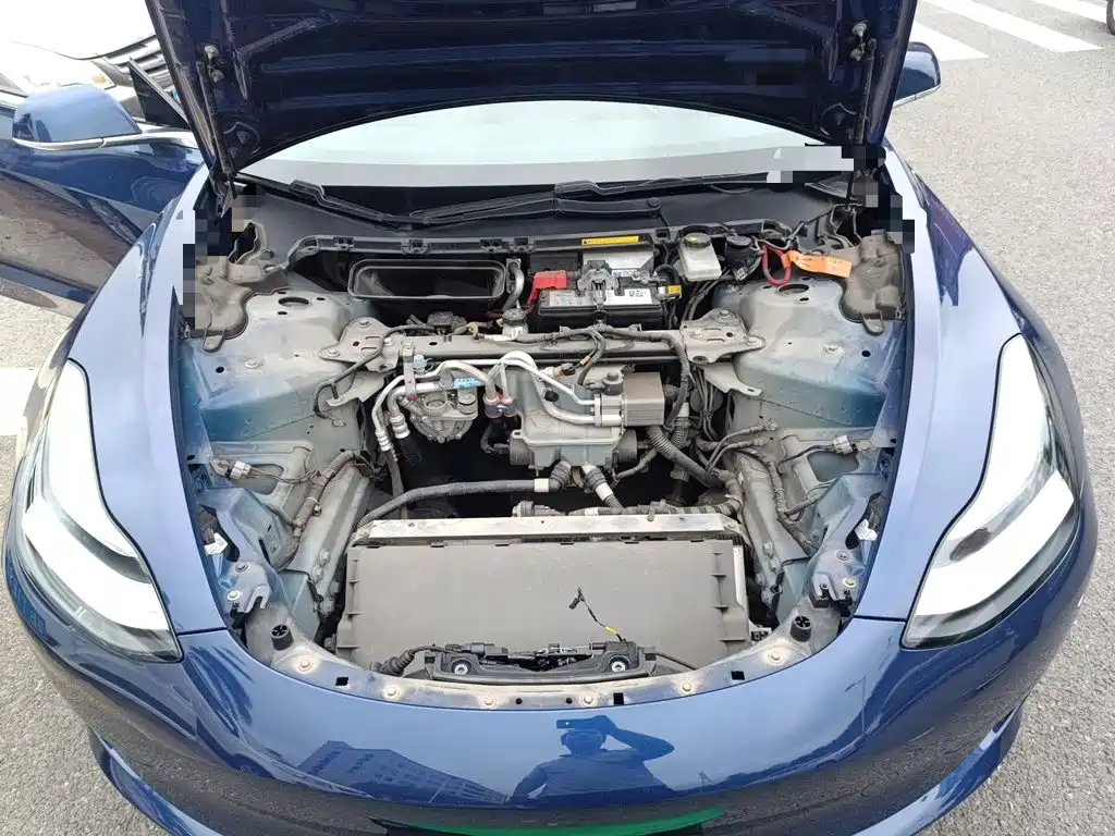 Tesla Model 3 — миниатюра 16
