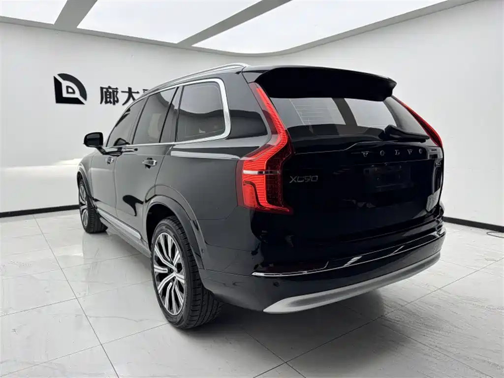 Volvo XC90 — миниатюра 5