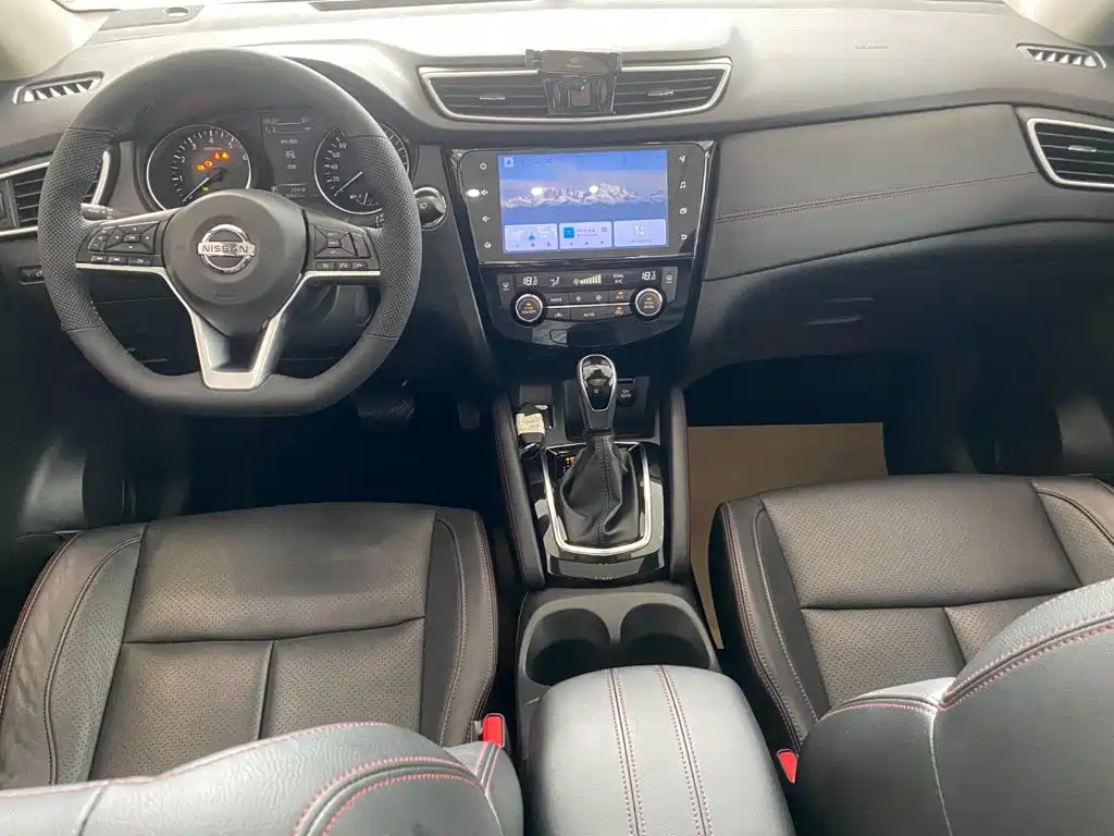 Nissan Qashqai — миниатюра 8