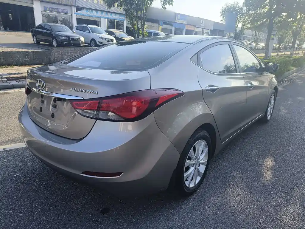 Hyundai Elantra Langdong — миниатюра 14