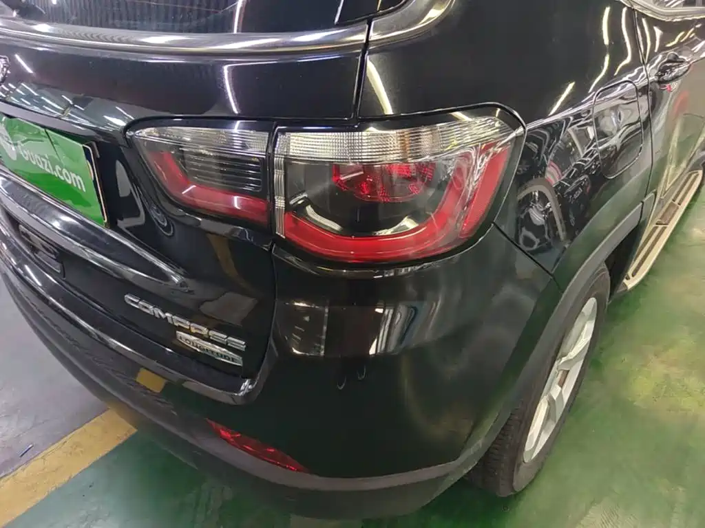 Jeep Compass — миниатюра 8