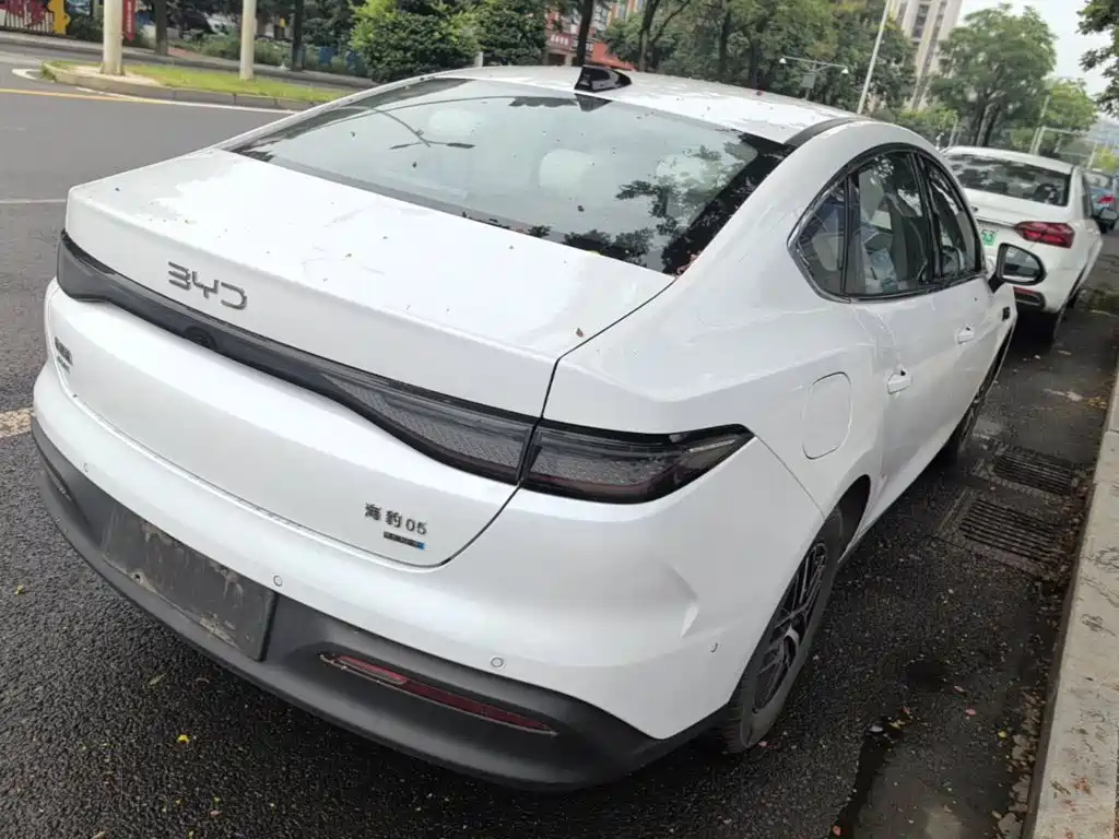 BYD Seal 05 DM-i — миниатюра 7