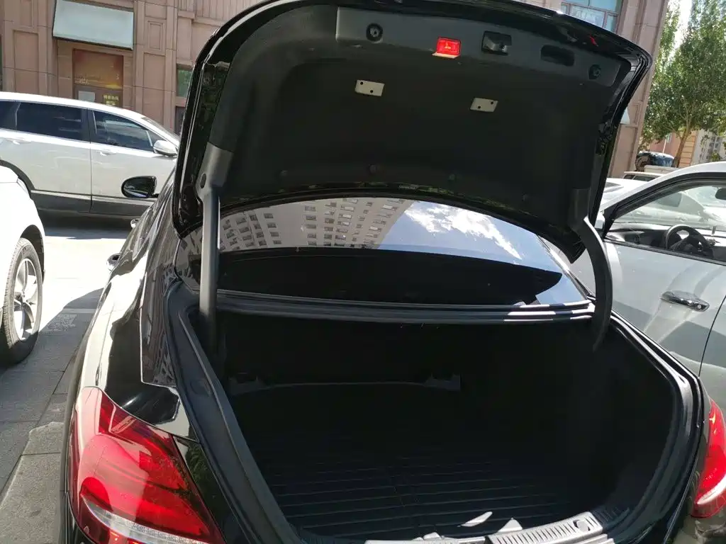 Mercedes-Benz E-Class E 2018 E 200 L 4MATIC