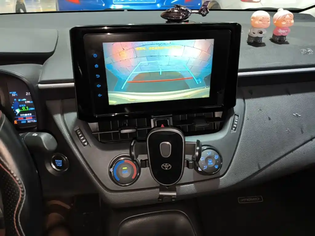 Toyota Corolla — миниатюра 13