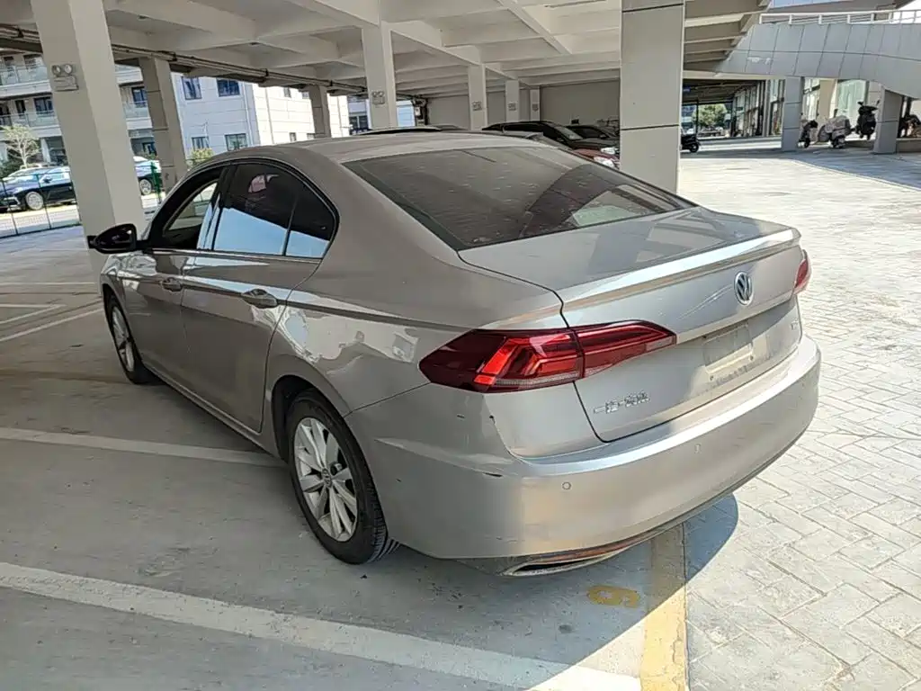 Volkswagen Bora — миниатюра 5