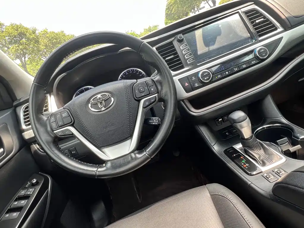Toyota Highlander — миниатюра 13