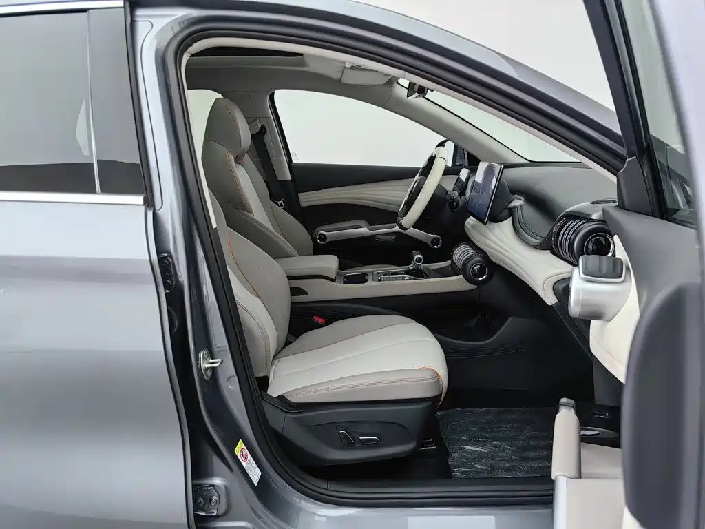 BYD Yuan Plus — миниатюра 23